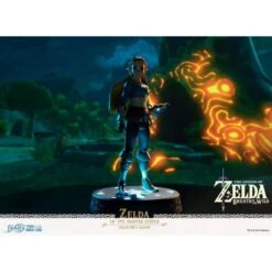 GOOD SMILE COMPANY The Legend Of Zelda: Breath Of The Wild - Zelda 10 Inch Collector With Led Stand [First 4 Figure]